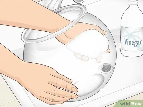 Imagen titulada Clean a Betta Fish Bowl Step 18