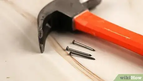 Imagen titulada Open a Wine Bottle Without a Corkscrew Step 28