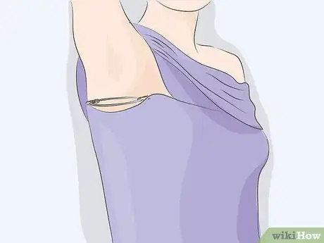 Imagen titulada Keep Off Shoulder Tops in Place Step 9