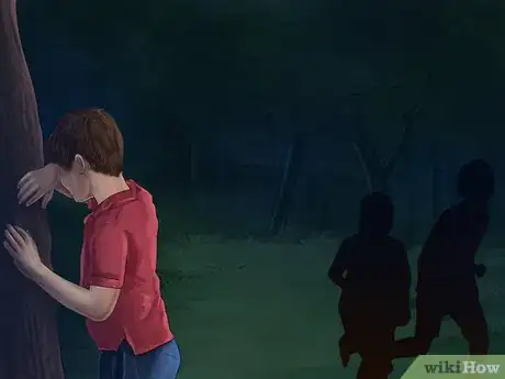 Imagen titulada Play Flashlight Step 11
