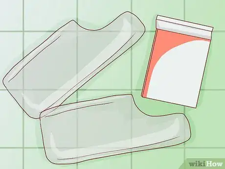 Imagen titulada Use an Exfoliating Foot Peel Step 4