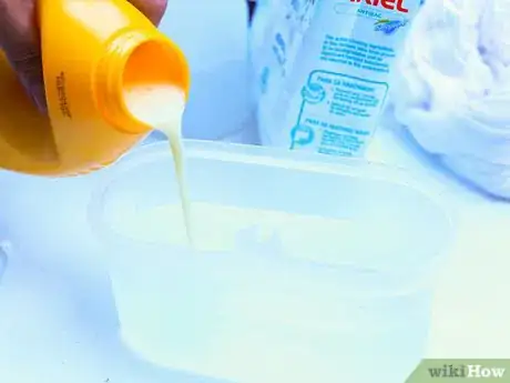 Imagen titulada Remove Fabric Softener Stains Step 12