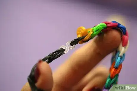 Imagen titulada Make a Ladder Bracelet on the Rainbow Loom Step 10