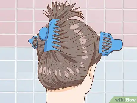 Imagen titulada Do a Spiral Perm Step 5