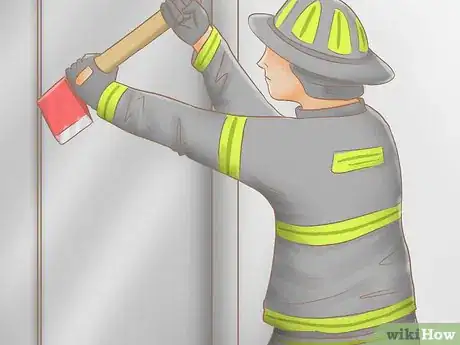 Imagen titulada Escape a Stranded Elevator Step 7Bullet1