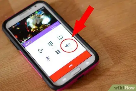 Imagen titulada Protect Yourself when Using a Cell Phone Step 4