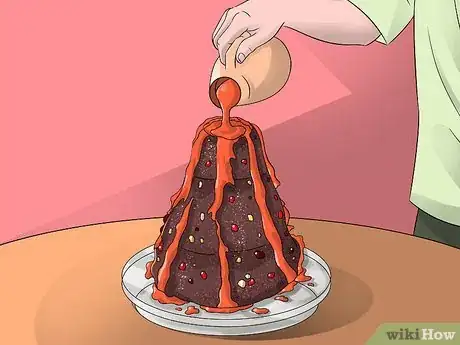 Imagen titulada Make a Volcano Cake Step 16