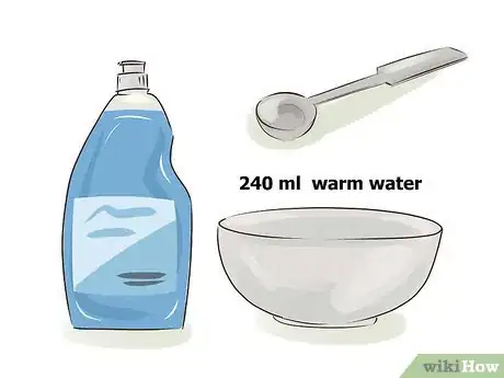 Imagen titulada Clean White Shoes Step 1