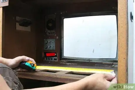 Imagen titulada Convert an Old TV Into a Fish Tank Step 6