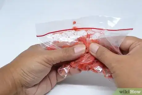 Imagen titulada Extract Strawberry DNA Step 6