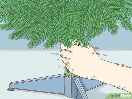 Imagen titulada Clean an Artificial Christmas Tree Step 10