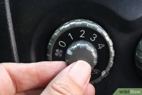 Imagen titulada Clean Car AC Vents Step 10