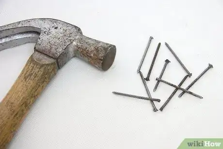 Imagen titulada Make Garden Lanterns from Old Tin Cans Step 3