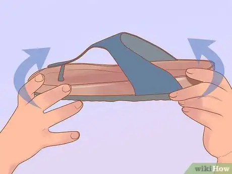 Imagen titulada Break in Birkenstocks Step 4