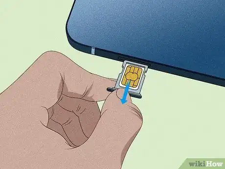 Imagen titulada Put a SIM Card Into an iPhone Step 6