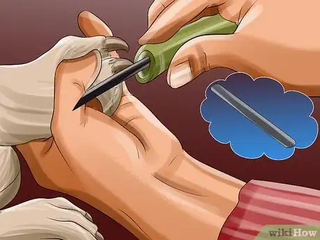 Imagen titulada File Puppy Nails Step 2