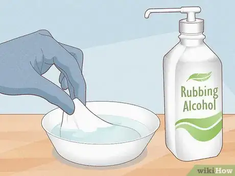 Imagen titulada Remove Paint from Light Fixtures Step 6
