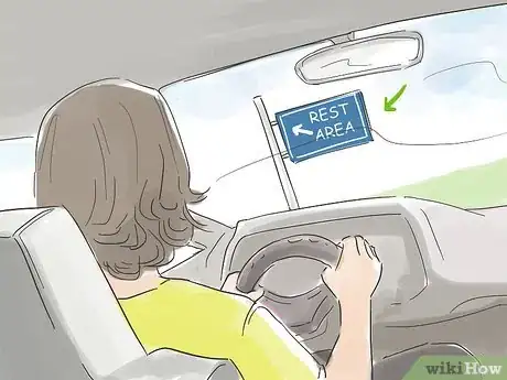 Imagen titulada Urinate when on an Automobile Trip Step 15