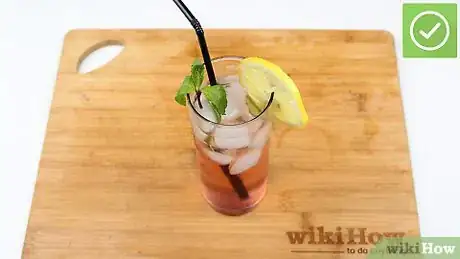 Imagen titulada Make a Vodka and Tonic Step 10