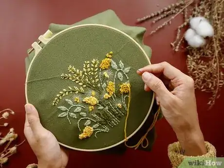 Imagen titulada Embroider by Hand Step 11