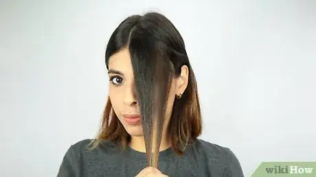 Imagen titulada Fake Bangs Step 2