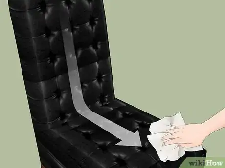 Imagen titulada Clean Patent Leather Step 12