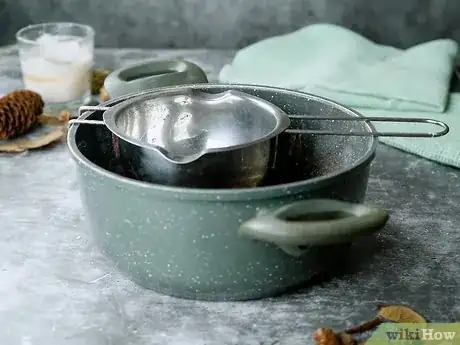 Imagen titulada Melt Candles Step 11
