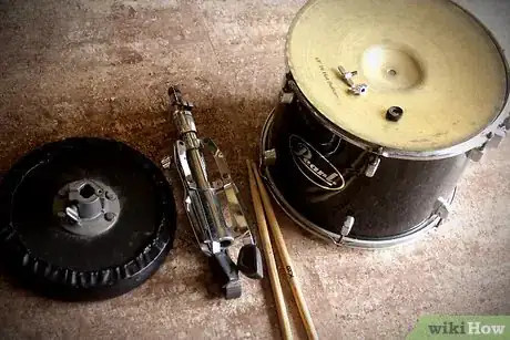 Imagen titulada Set Up a Drum Kit Step 1