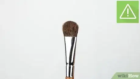Imagen titulada Blend Eyeshadow Step 5