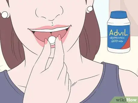 Imagen titulada Treat a Sore Shoulder Step 4