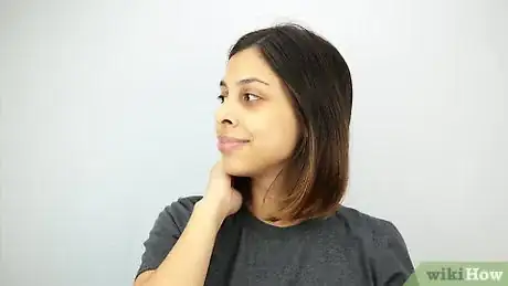 Imagen titulada Get Beach Wavy Hair Without Heat Step 15