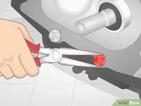 Imagen titulada Remove a Rounded Nut Step 11