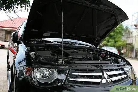 Imagen titulada Remove Car Battery Terminals Step 1