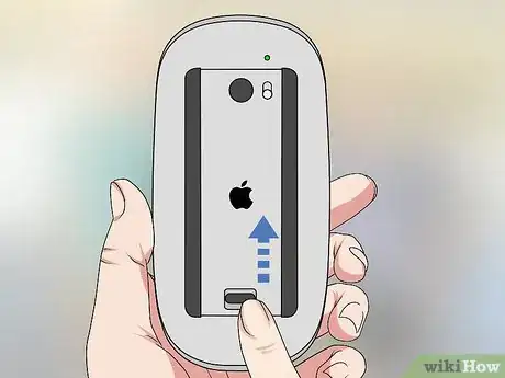 Imagen titulada Replace Batteries on an Apple Magic Mouse Step 3