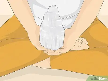 Imagen titulada Cleanse Crystals with Selenite Step 1