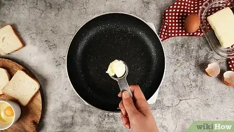 Imagen titulada Cook Fried Bread Step 2