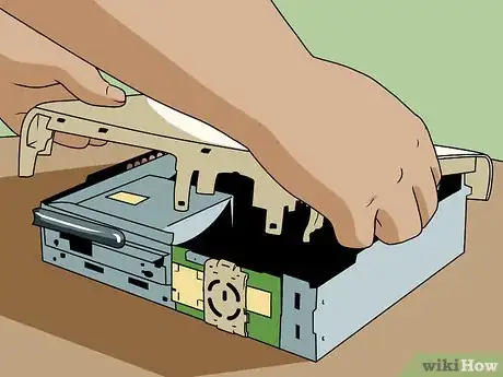 Imagen titulada Open an Xbox 360 Step 13