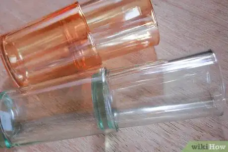 Imagen titulada Separate Stuck Glasses Step 1