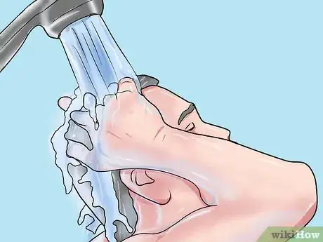Imagen titulada Attract Women Without Doing Anything Step 1