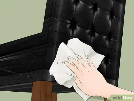 Imagen titulada Clean Patent Leather Step 11