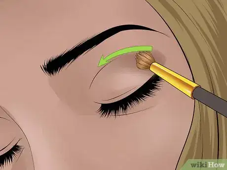 Imagen titulada Make Your Eyes Look Less Droopy Step 4