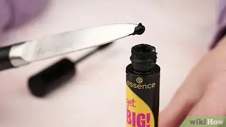 Imagen titulada Make Mascara Step 14