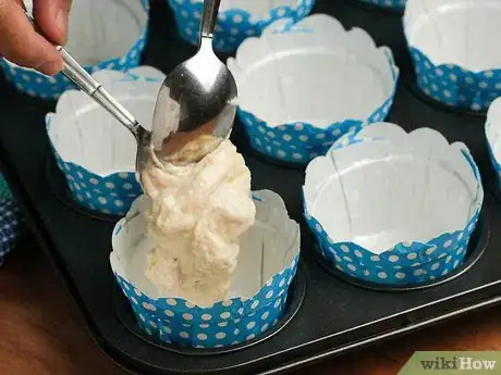 Imagen titulada Make Muffins Step 35