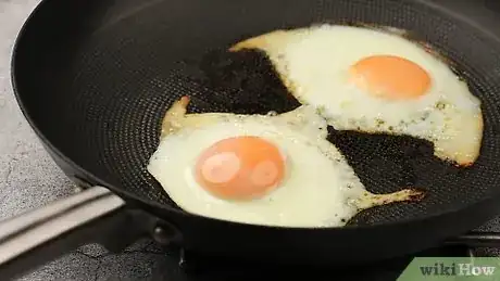 Imagen titulada Make Sunny Side up Eggs Step 10