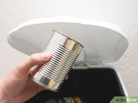 Imagen titulada Make a Fly Trap Step 19