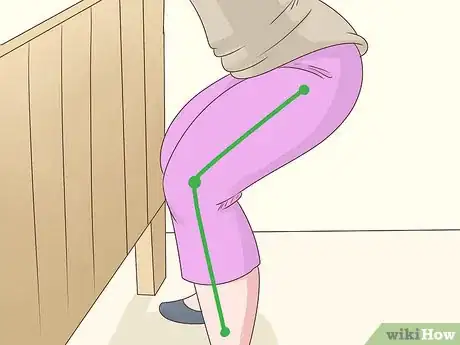 Imagen titulada Lift and Carry a Baby Step 1