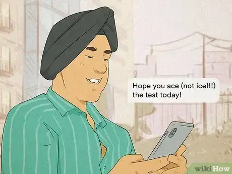 Imagen titulada Persuade a Girl over Text Step 7
