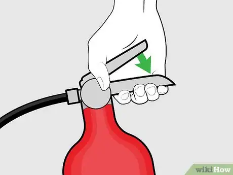 Imagen titulada Use a Fire Extinguisher Step 6
