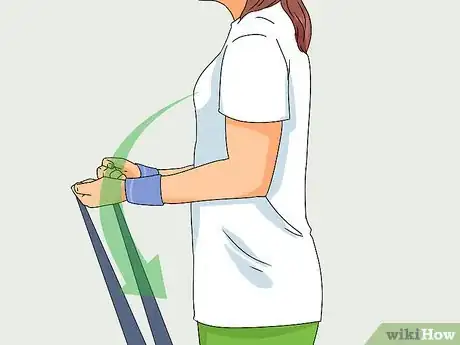 Imagen titulada Do Bicep Curl Resistance Band Exercises Step 4