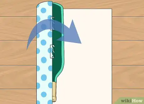 Imagen titulada Wrap a Bottle Step 9